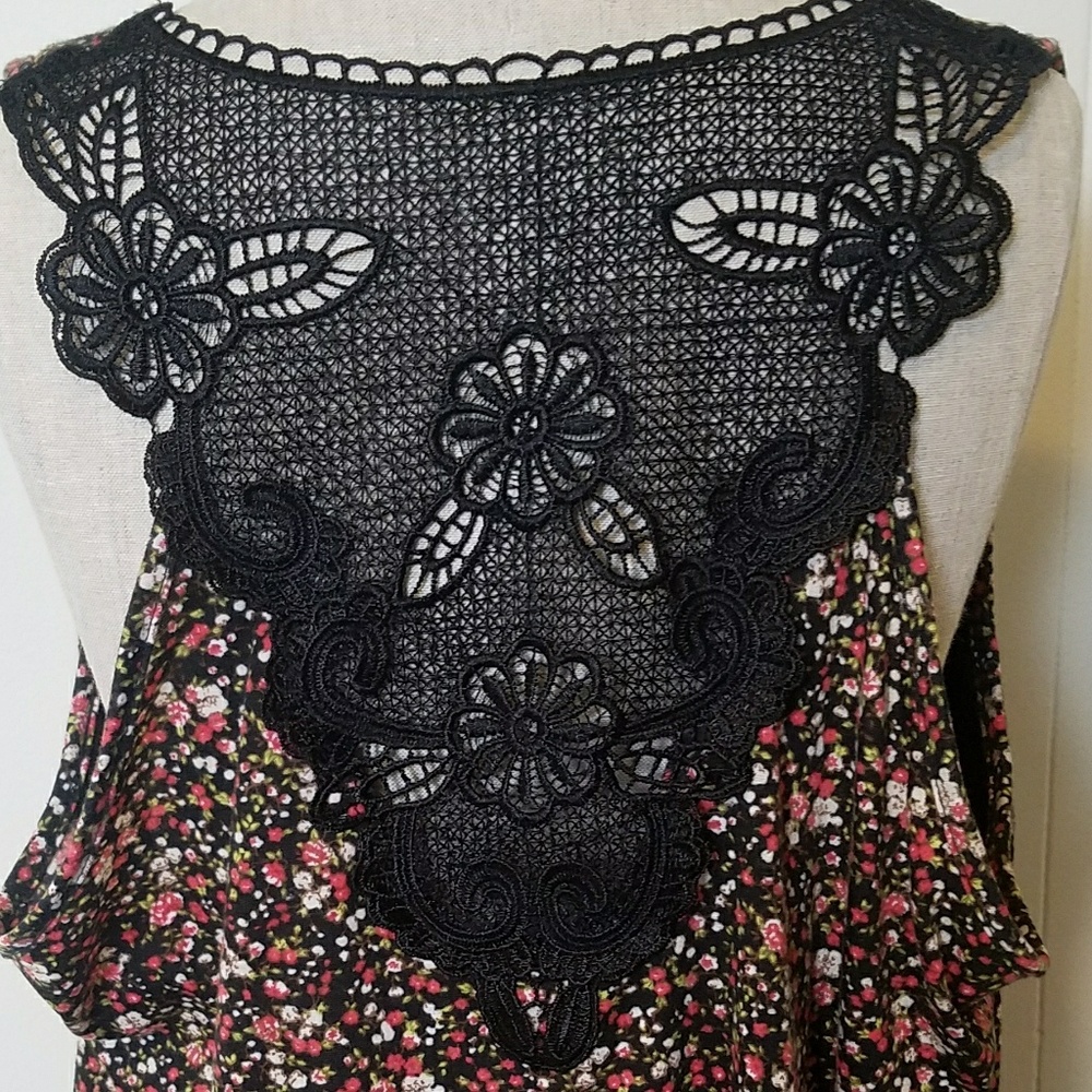 Tiered flounce tank with lace racerback
